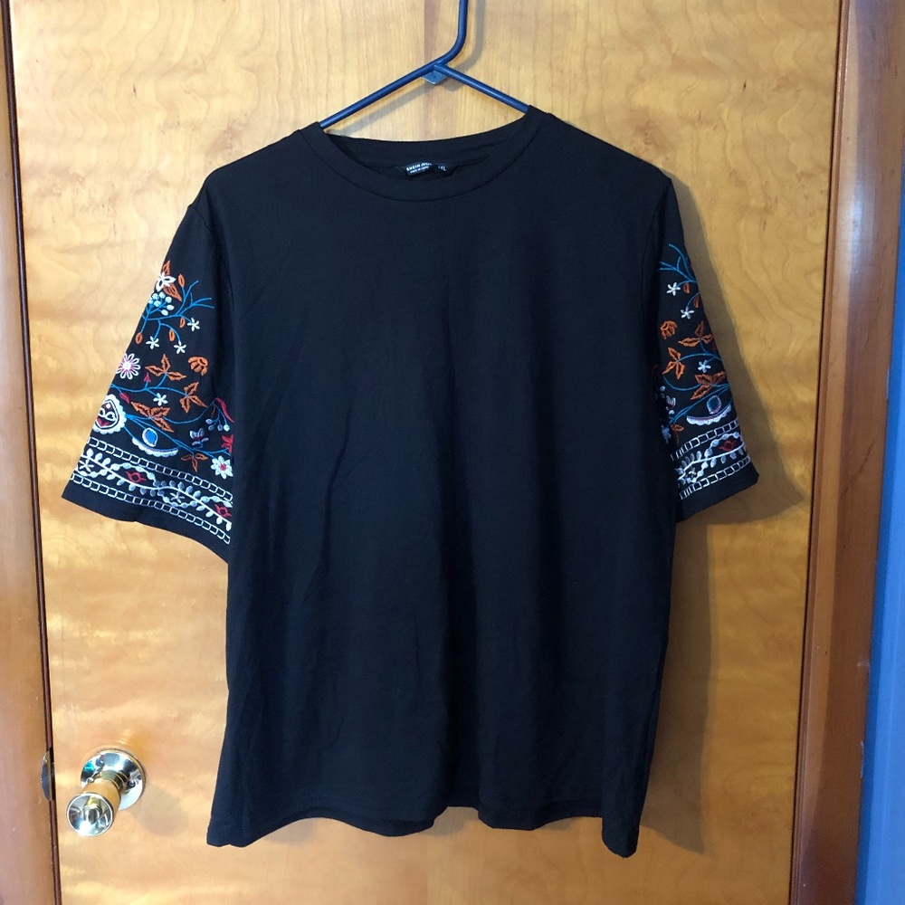 NWOT SHEIN Black Embroidered Sleeve Top